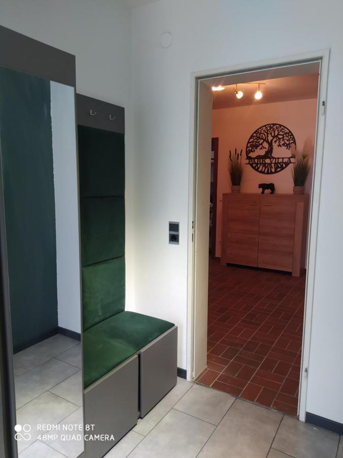 Park Villa Ferienwohnung Mit Pool Und 3 Schlafzimmer Uelzen Kültér fotó